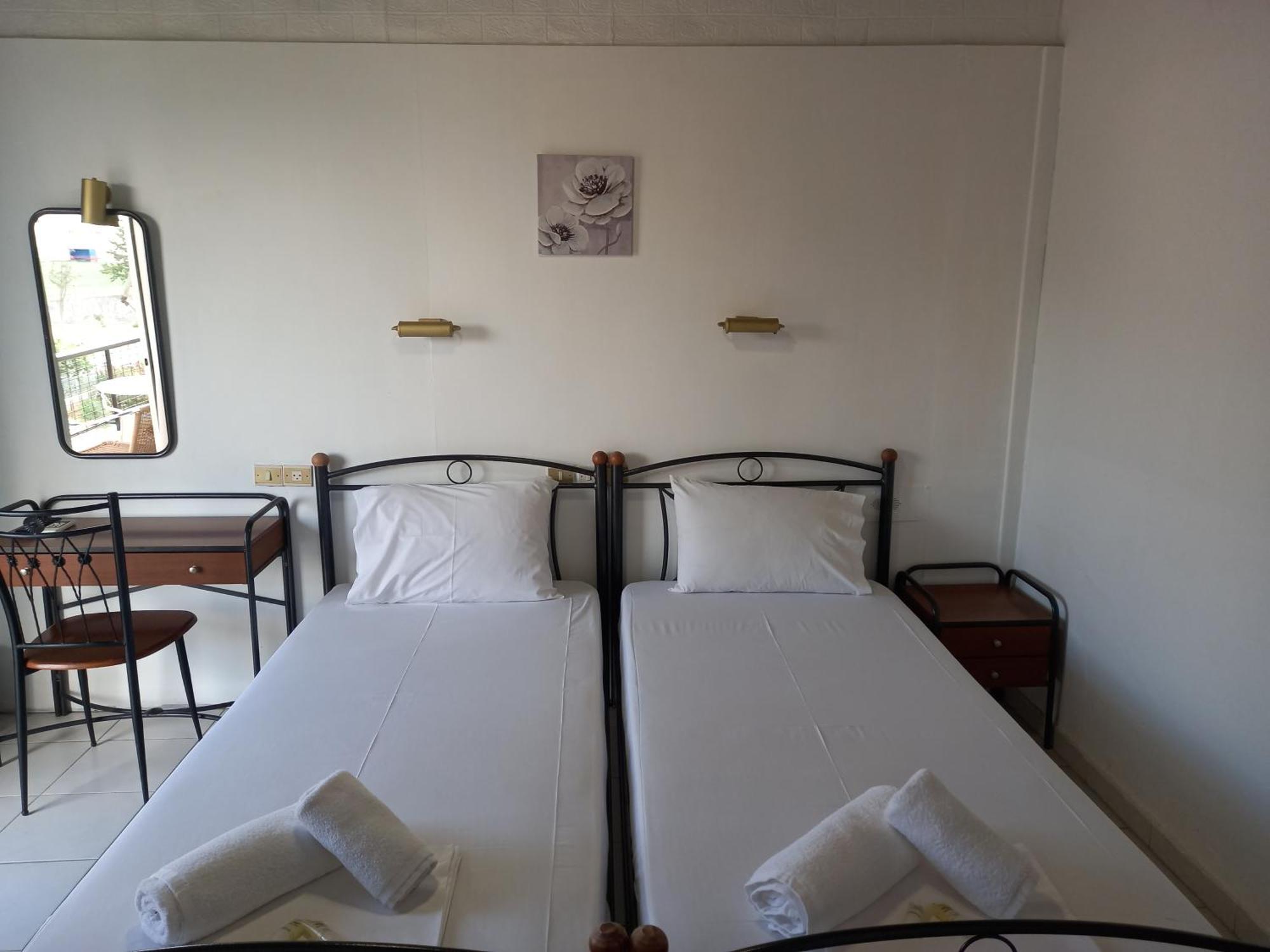 Hotel Tainaro Loutra Edipsou  Exterior photo