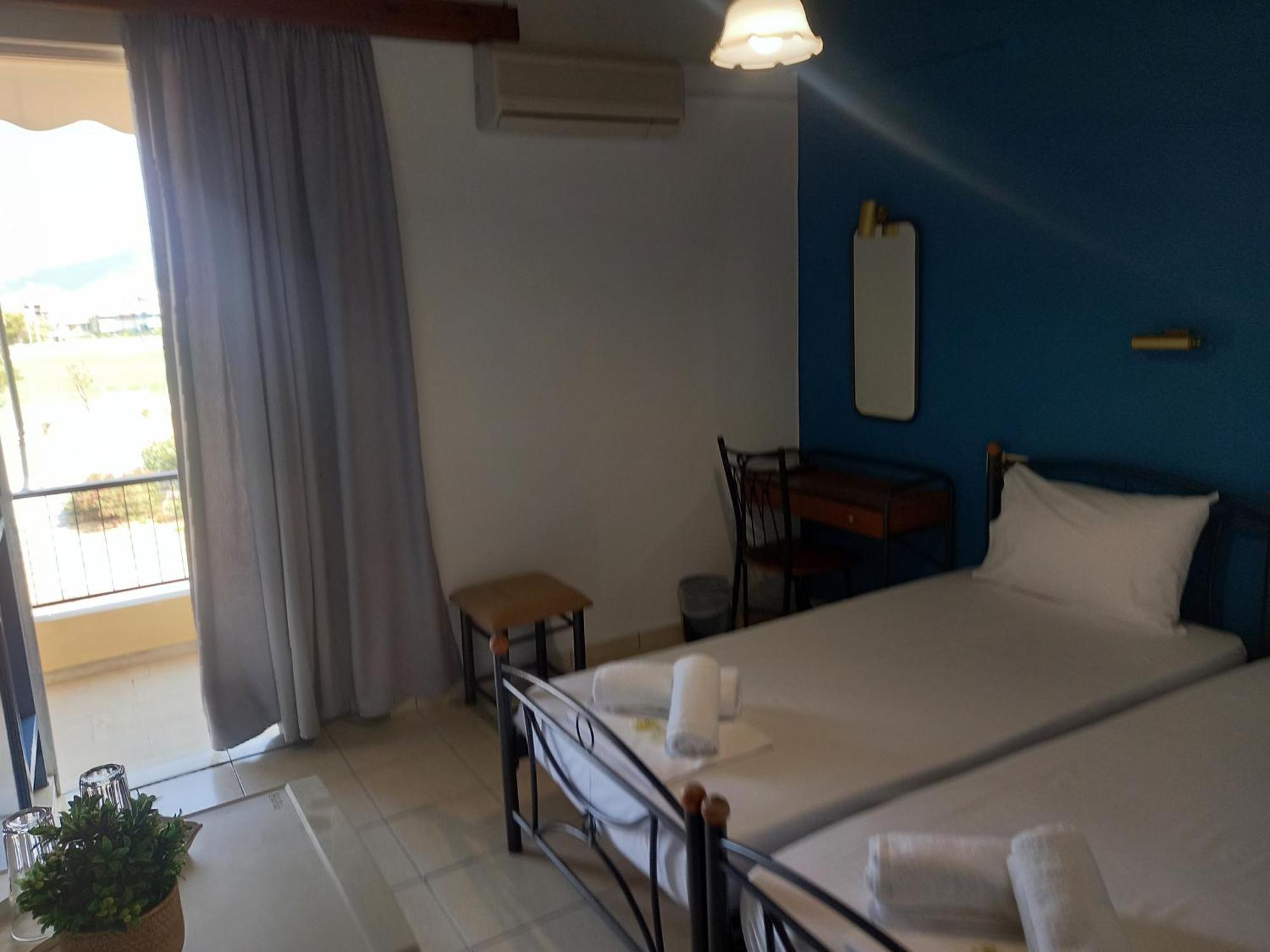 Hotel Tainaro Loutra Edipsou  Exterior photo